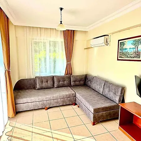 Melissa Garden 4* Side
