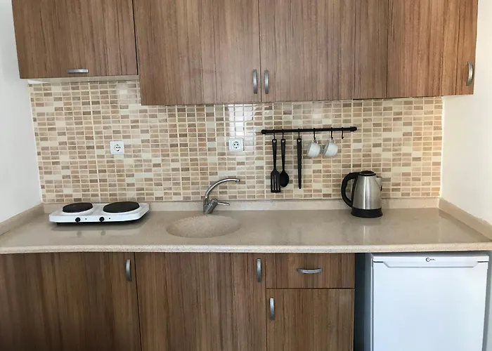 Melissa Garden 4* Side