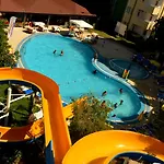 Hotel de apartamente Melissa Garden 4*