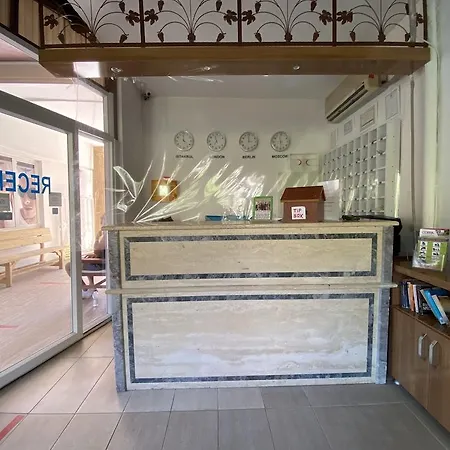 Ξενοδοχείο με διαμερίσματα Melissa Garden 3*