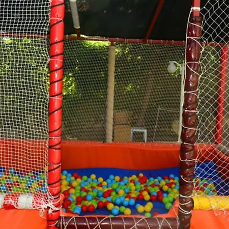 Melissa Garden Sidé